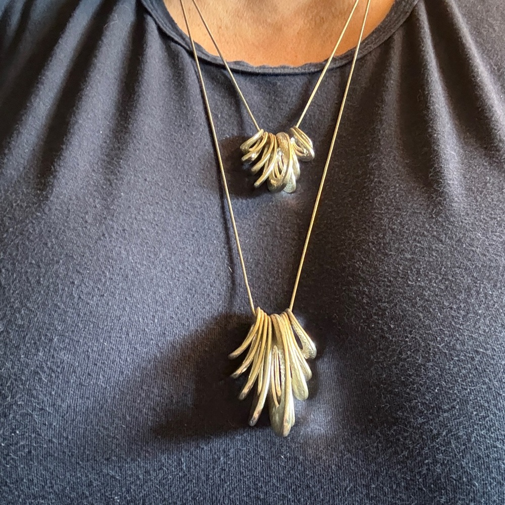 Elegant Costume Silver Pendant Necklace